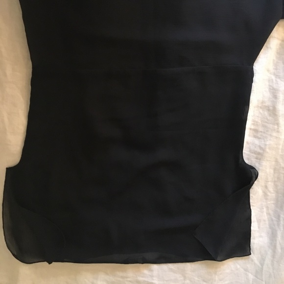 Guess Sheer Top - Great Condition - Picture 4 of 6